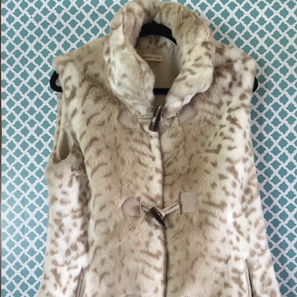 Coldwater Creek Woman’s Med Faux Fur Leopard Print